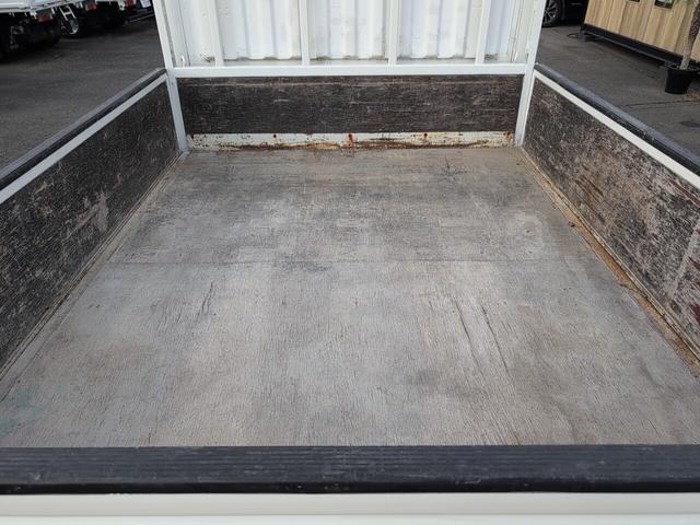 アトラストラック ＷキャブショートフルスーパーローＤＸ　４ＷＤ　１１５０キロ積載！　低床！　ディーゼルターボ！　全長４５７０　幅１６９０　荷台寸法２０００　１６００　５ＭＴ！　三方開き！（20枚目）