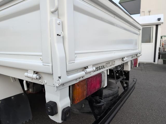 アトラストラック ＷキャブショートフルスーパーローＤＸ　４ＷＤ　１１５０キロ積載！　低床！　ディーゼルターボ！　全長４５７０　幅１６９０　荷台寸法２０００　１６００　５ＭＴ！　三方開き！（27枚目）