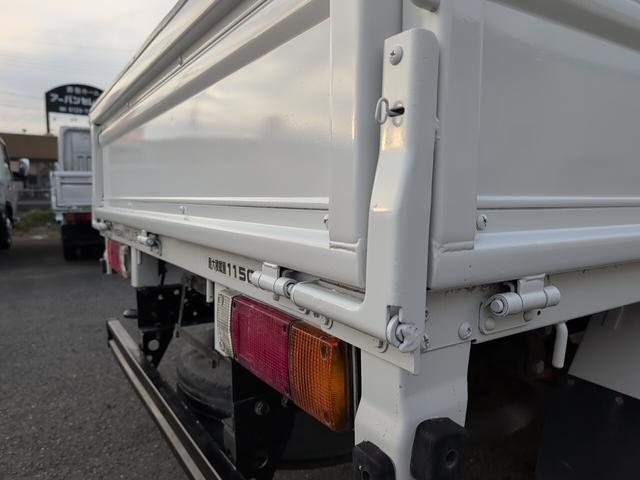 アトラストラック ＷキャブショートフルスーパーローＤＸ　４ＷＤ　１１５０キロ積載！　低床！　ディーゼルターボ！　全長４５７０　幅１６９０　荷台寸法２０００　１６００　５ＭＴ！　三方開き！（29枚目）