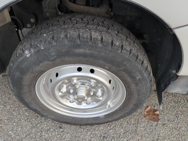 アトラストラック ＷキャブショートフルスーパーローＤＸ　４ＷＤ　１１５０キロ積載！　低床！　ディーゼルターボ！　全長４５７０　幅１６９０　荷台寸法２０００　１６００　５ＭＴ！　三方開き！（38枚目）