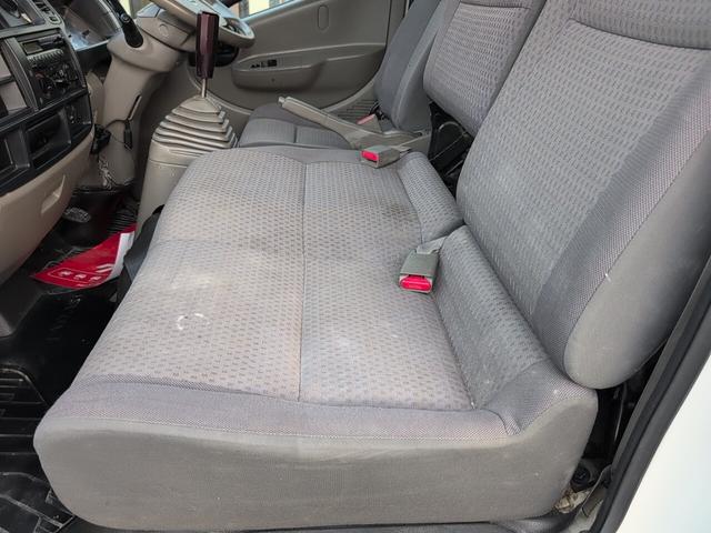 アトラストラック ＷキャブショートフルスーパーローＤＸ　４ＷＤ　１１５０キロ積載！　低床！　ディーゼルターボ！　全長４５７０　幅１６９０　荷台寸法２０００　１６００　５ＭＴ！　三方開き！（51枚目）