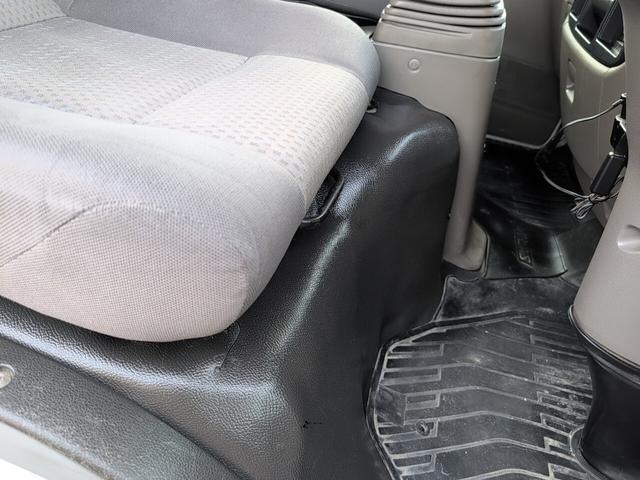 アトラストラック ＷキャブショートフルスーパーローＤＸ　４ＷＤ　１１５０キロ積載！　低床！　ディーゼルターボ！　全長４５７０　幅１６９０　荷台寸法２０００　１６００　５ＭＴ！　三方開き！（63枚目）