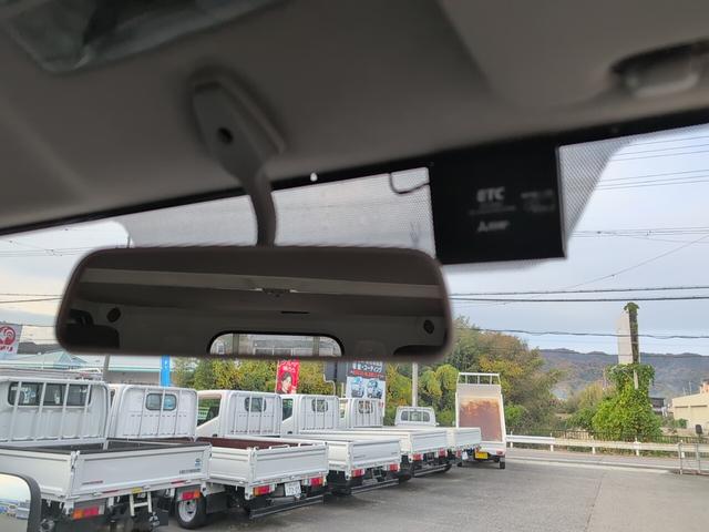 アトラストラック ＷキャブショートフルスーパーローＤＸ　４ＷＤ　１１５０キロ積載！　低床！　ディーゼルターボ！　全長４５７０　幅１６９０　荷台寸法２０００　１６００　５ＭＴ！　三方開き！（72枚目）