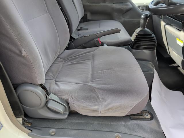 タイタントラック フルワイドロー　イスズＯＥＭ！１．５トン積載！　低床！　ディーゼルターボ！　全長４６９０　幅１６９０　荷台寸法３１００　１６００　５ＭＴ！　三方開き！（50枚目）