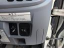 Ｗキャブ全低床　２トン積載！　Ｗキャブ！　トラック　低床！　ディーゼルターボ！　全長４６９０　幅１６９０　荷台寸法２１００　１６００　６ＡＴ！　三方開き！（64枚目）