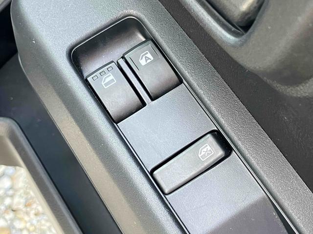 ハイゼットカーゴ ＤＸ　ＣＶＴ　衝突被害軽減システム　クリアランスソナー　両側スライドドア　キーレスエントリー　アイドリングストップ　オートライト　ＥＳＣ　エアコン　パワーステアリング（32枚目）