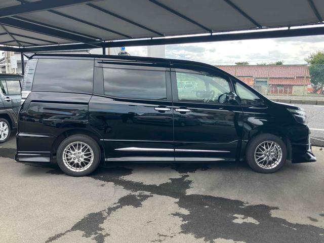 ヴォクシー ハイブリッドＺＳ　煌ＩＩＩ　ドライブレコーダー　ＥＴＣ　バックカメラ　ナビ　クリアランスソナー　オートクルーズコントロール　レーンアシスト　衝突被害軽減システム　両側電動スライドドア　オートマチックハイビーム　オートライト（14枚目）