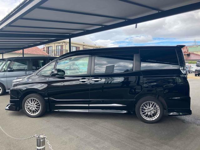 ヴォクシー ハイブリッドＺＳ　煌ＩＩＩ　ドライブレコーダー　ＥＴＣ　バックカメラ　ナビ　クリアランスソナー　オートクルーズコントロール　レーンアシスト　衝突被害軽減システム　両側電動スライドドア　オートマチックハイビーム　オートライト（21枚目）