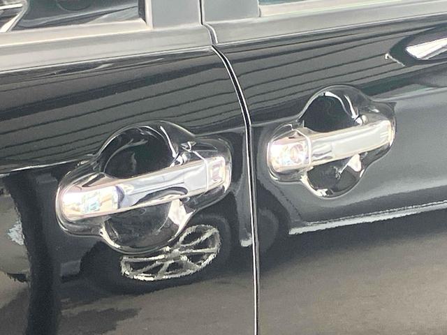 ヴォクシー ハイブリッドＺＳ　煌ＩＩＩ　ドライブレコーダー　ＥＴＣ　バックカメラ　ナビ　クリアランスソナー　オートクルーズコントロール　レーンアシスト　衝突被害軽減システム　両側電動スライドドア　オートマチックハイビーム　オートライト（29枚目）