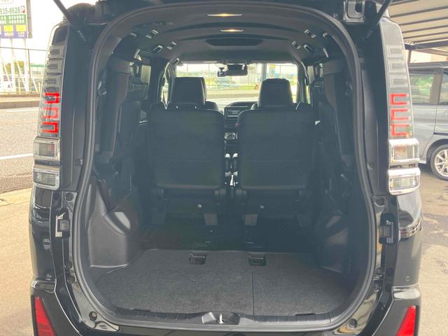 ヴォクシー ハイブリッドＺＳ　煌ＩＩＩ　ドライブレコーダー　ＥＴＣ　バックカメラ　ナビ　クリアランスソナー　オートクルーズコントロール　レーンアシスト　衝突被害軽減システム　両側電動スライドドア　オートマチックハイビーム　オートライト（36枚目）