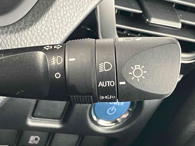 ヴォクシー ハイブリッドＺＳ　煌ＩＩＩ　ドライブレコーダー　ＥＴＣ　バックカメラ　ナビ　クリアランスソナー　オートクルーズコントロール　レーンアシスト　衝突被害軽減システム　両側電動スライドドア　オートマチックハイビーム　オートライト（47枚目）