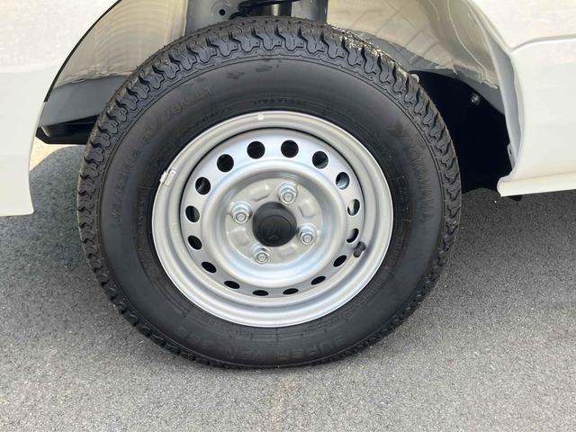 ハイゼットトラック ジャンボエクストラ　軽トラック　ＣＶＴ　衝突被害軽減システム　スマートキー　アイドリングストップ　電動格納ミラー　オートライト　ＥＳＣ　エアコン　パワーステアリング　パワーウィンドウ　運転席エアバッグ　助手席エアバッグ（9枚目）