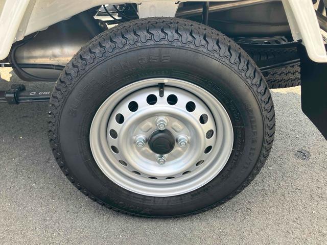 ハイゼットトラック ジャンボエクストラ　軽トラック　ＣＶＴ　衝突被害軽減システム　スマートキー　アイドリングストップ　電動格納ミラー　オートライト　ＥＳＣ　エアコン　パワーステアリング　パワーウィンドウ　運転席エアバッグ　助手席エアバッグ（11枚目）