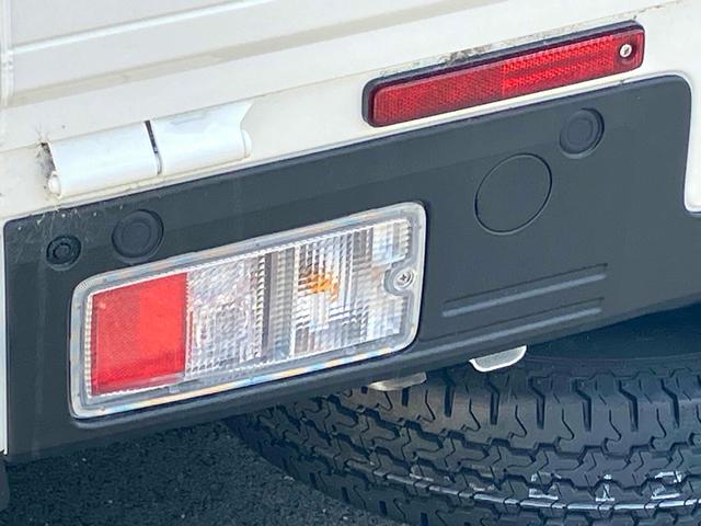 ハイゼットトラック ジャンボエクストラ　軽トラック　ＣＶＴ　衝突被害軽減システム　スマートキー　アイドリングストップ　電動格納ミラー　オートライト　ＥＳＣ　エアコン　パワーステアリング　パワーウィンドウ　運転席エアバッグ　助手席エアバッグ（12枚目）