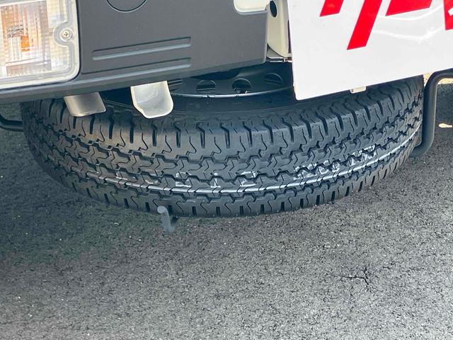 ハイゼットトラック ジャンボエクストラ　軽トラック　ＣＶＴ　衝突被害軽減システム　スマートキー　アイドリングストップ　電動格納ミラー　オートライト　ＥＳＣ　エアコン　パワーステアリング　パワーウィンドウ　運転席エアバッグ　助手席エアバッグ（13枚目）