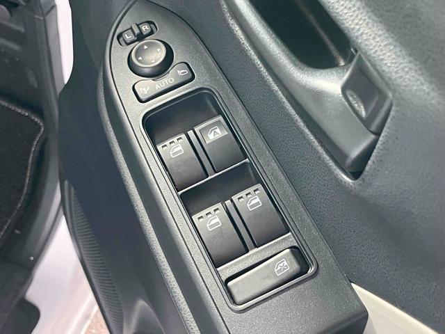 タント Ｘ　バックカメラ　両側スライド・片側電動　クリアランスソナー　レーンアシスト　衝突被害軽減システム　オートライト　ＬＥＤヘッドランプ　スマートキー　アイドリングストップ　電動格納ミラー　シートヒーター（8枚目）