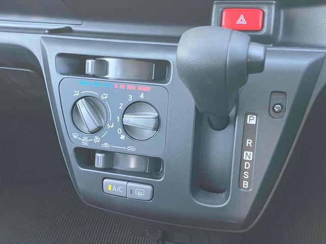 ミライース Ｌ　ＳＡＩＩＩ　バックカメラ　クリアランスソナー　衝突被害軽減システム　オートマチックハイビーム　オートライト　キーレスエントリー　アイドリングストップ　ＣＶＴ　盗難防止システム　ＡＢＳ　ＥＳＣ　衝突安全ボディ（4枚目）