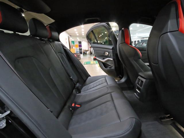 Ｍ３ Ｍ３　ＭＴファイナル・エディション　マットグレー（プロテクション）　メーカー保証継承　全周囲カメラ　カーボンルーフ　カーボンパネル　レザーシート　シートヒーター　レーザライト　ヘッドアップディスプレイ　ａｐｐｌｅｃａｒｐｌａｙ（22枚目）