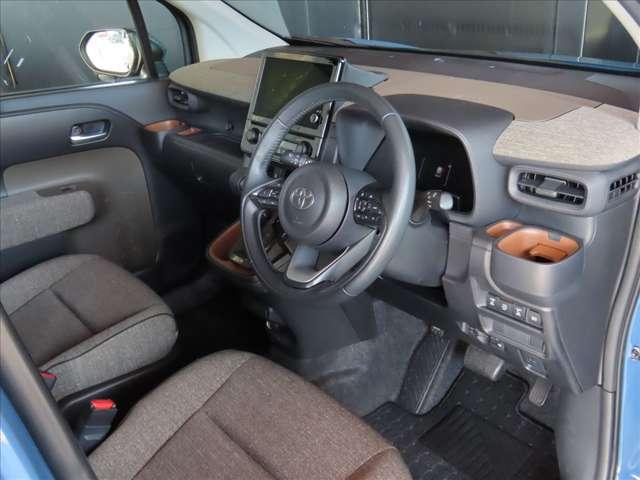 シエンタ １．５　Ｚ　ナビ／ＥＴＣ／両側ＰＳＤ／禁煙車／バックカメラ／ク（11枚目）