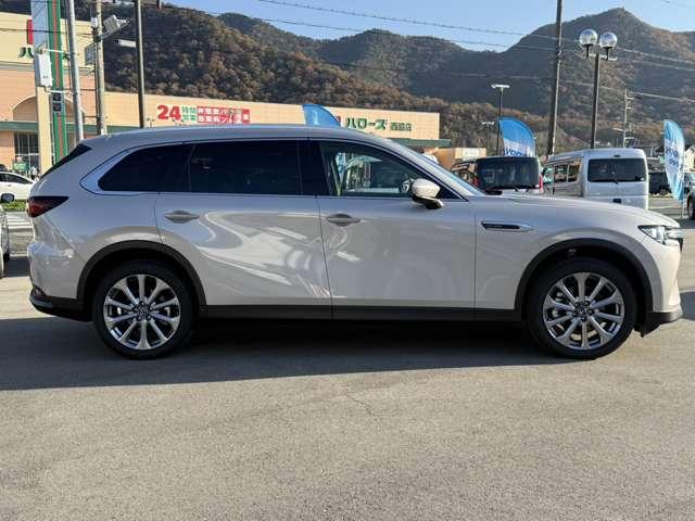 ＣＸ－８０ ３．３　ＸＤ　Ｌパッケージ　ディーゼルターボ　ナビ／ＥＴＣ／試乗車アップ／３６０度カメラ／６人乗（6枚目）