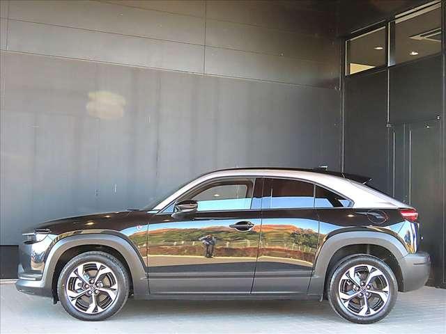 ＭＸ－３０ロータリーＥＶ ナチュラル　モノトーン　ナビ／ＥＴＣ／ＢＯＳＥ／禁煙車／３６０度カメラ／前席左（6枚目）