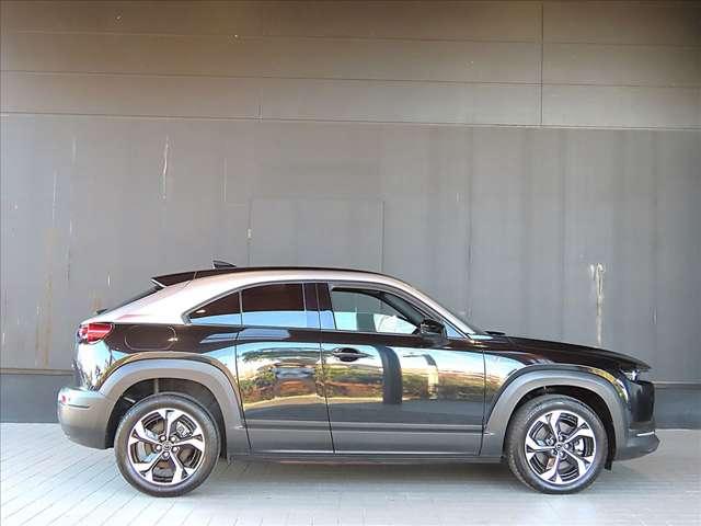 ＭＸ－３０ロータリーＥＶ ナチュラル　モノトーン　ナビ／ＥＴＣ／ＢＯＳＥ／禁煙車／３６０度カメラ／前席左（8枚目）