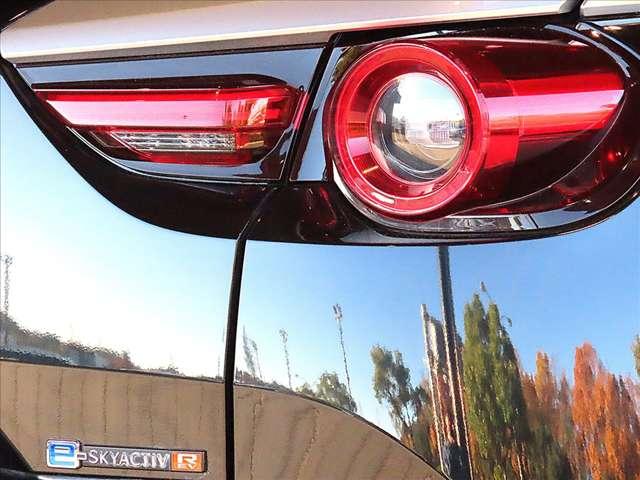 ＭＸ－３０ロータリーＥＶ ナチュラル　モノトーン　ナビ／ＥＴＣ／ＢＯＳＥ／禁煙車／３６０度カメラ／前席左（11枚目）