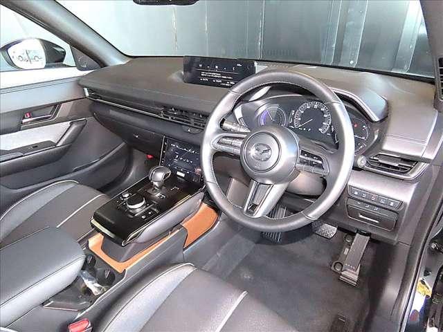 ＭＸ－３０ロータリーＥＶ ナチュラル　モノトーン　ナビ／ＥＴＣ／ＢＯＳＥ／禁煙車／３６０度カメラ／前席左（14枚目）