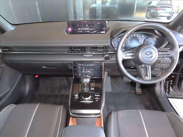 ＭＸ－３０ロータリーＥＶ ナチュラル　モノトーン　ナビ／ＥＴＣ／ＢＯＳＥ／禁煙車／３６０度カメラ／前席左（17枚目）