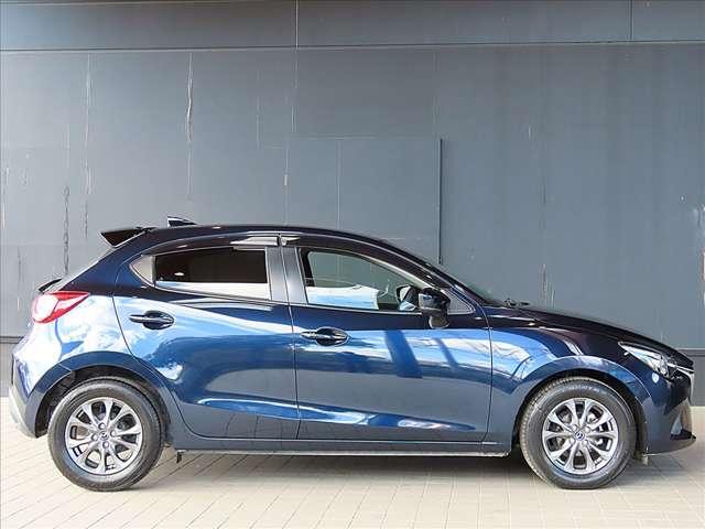 デミオ １．３　１３Ｓ　ツーリング　当社下取り／ワンオーナー／禁煙車／ナビ／ＥＴＣ／（9枚目）