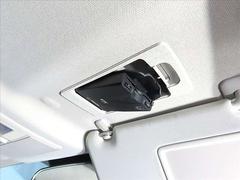 高速道路や有料道路の必需品のＥＴＣも装着されています。カードを入れるだけで、料金所をノンストップ＆キャッシュレスで通過出来ます。長距離井戸の際にも役立ちます★☆★☆ 4