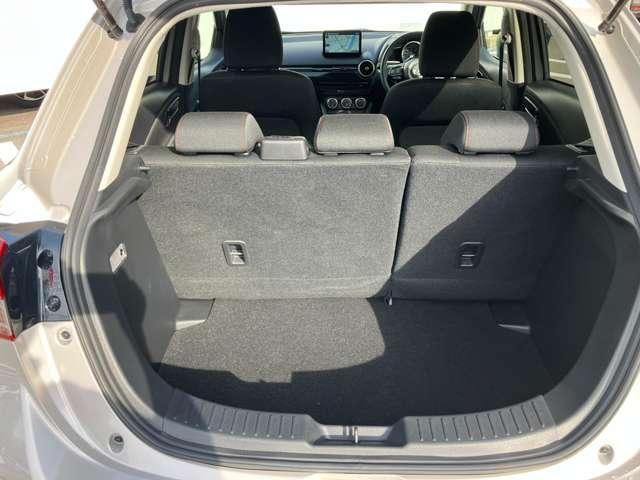 ＭＡＺＤＡ２ １．５　１５Ｓ　ブラック　トーン　エディション　ワンオーナー　３６０°ビューモニター　マツダコンネクトナビ　ミュージックプレイヤー接続可	ＵＳＢ入力端子	　Ｂｌｕｅｔｏｏｔｈ　レーダークルーズ（18枚目）