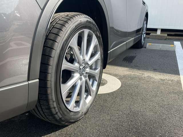 ＣＸ－６０ ２．５　２５Ｓ　Ｌパッケージ　弊社社有車ＵＰ　３６０°ビューモニター　レーダークルーズコントロール　運転席・助手席シートヒーター　コーナーセンサー　オートライト（19枚目）