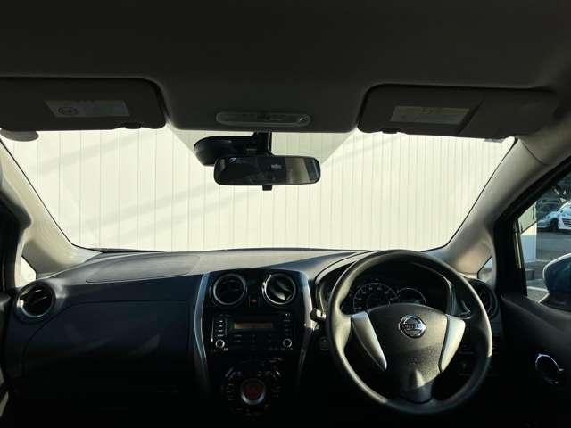 ノート １．２　Ｘ　ＤＩＧ－Ｓ　ＣＤデッキＡＵＸ入力　ＥＴＣ車載器　衝突被害軽減システム　車線逸脱警報装置　オートエアコン　スマートキーレス（3枚目）