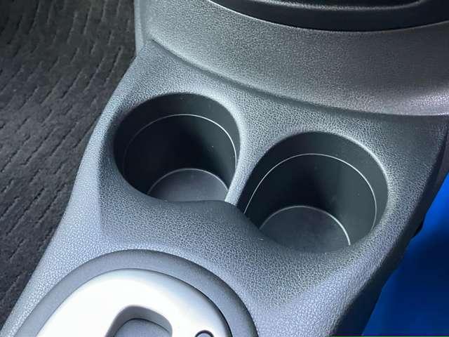 ノート １．２　Ｘ　ＤＩＧ－Ｓ　ＣＤデッキＡＵＸ入力　ＥＴＣ車載器　衝突被害軽減システム　車線逸脱警報装置　オートエアコン　スマートキーレス（9枚目）