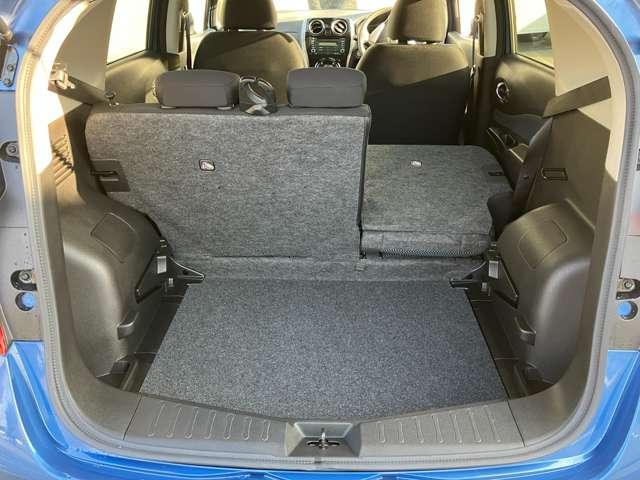 ノート １．２　Ｘ　ＤＩＧ－Ｓ　ＣＤデッキＡＵＸ入力　ＥＴＣ車載器　衝突被害軽減システム　車線逸脱警報装置　オートエアコン　スマートキーレス（15枚目）