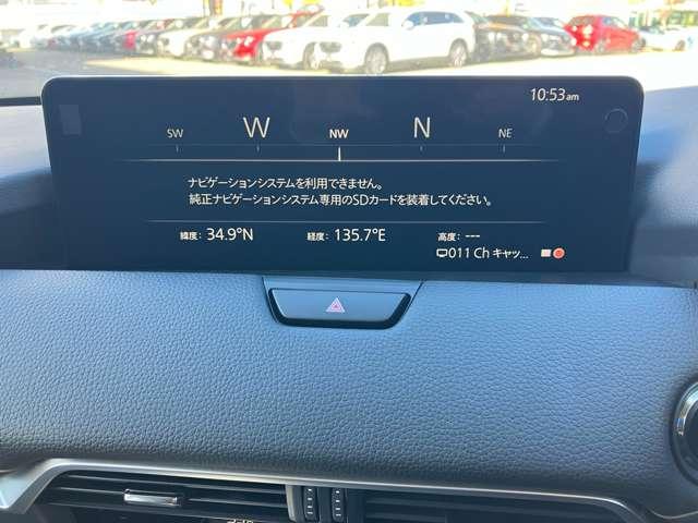 スマートフォンと接続して頂く事で使用可能な「Ａｐｐｌｅ　ＣａｒＰｌａｙ／Ａｎｄｒｏｉｄ　Ａｕｔｏ」電話の応答は勿論、メッセージの受信やＬＩＮＥ、音楽接続からナビアプリの使用まで幅広く活躍致します。