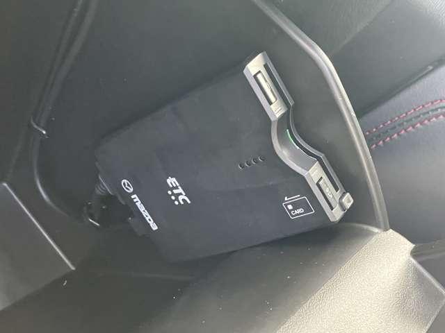 CX-8 2.5 25S ブラックトーン エディション 4WD ワンオーナー マツコネナビ TV ETC(15枚目)