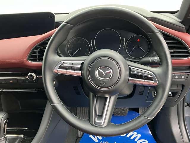 ＭＡＺＤＡ３ファストバック ２．０　２０Ｓ　バーガンディ　セレクション　ワンオーナー　マツダコネクトナビ　フルセグＴＶ　ＥＴＣ車載器　ＢＯＳＥスピーカー　シートヒーター　ミュージックプレイヤー接続可　ＵＳＢ入力端子　Ｂｌｕｅｔｏｏｔｈ接続（4枚目）