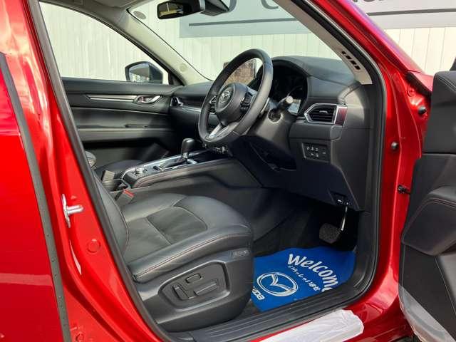 ＣＸ－５ ２．２　ＸＤ　ブラック　セレクション　ディーゼルターボ　弊社試乗車ＵＰ　フルセグＴＶ　３６０°ビューモニター　レーダークルーズコントロール　運転席・助手席シートヒーター　オートライト（13枚目）