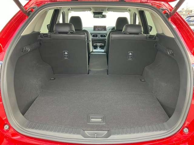 ＣＸ－５ ２．２　ＸＤ　ブラック　セレクション　ディーゼルターボ　弊社試乗車ＵＰ　フルセグＴＶ　３６０°ビューモニター　レーダークルーズコントロール　運転席・助手席シートヒーター　オートライト（17枚目）