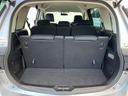 7人乗っても少し荷物の積めるスペースを確保しています。