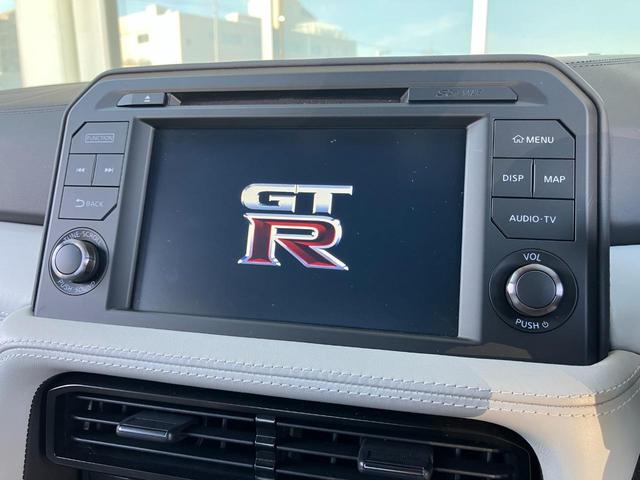 ＧＴ－Ｒ プレミアムエディション　ＭＹ２０　室内展示　ＯＰ内装白　ＮＩＳＭＯスポリセ　タイヤ新品交換　ワンオーナー　純正チタンマフラ　ドラレコ　ＥＴＣ　純正ナビフルセグＴＶ　プライバシーガラス　純正２０インチＡＷ　ＬＥＤヘッドライト（17枚目）