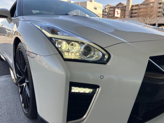 ＧＴ－Ｒ プレミアムエディション　ＭＹ２０　室内展示　ＯＰ内装白　ＮＩＳＭＯスポリセ　タイヤ新品交換　ワンオーナー　純正チタンマフラ　ドラレコ　ＥＴＣ　純正ナビフルセグＴＶ　プライバシーガラス　純正２０インチＡＷ　ＬＥＤヘッドライト（23枚目）