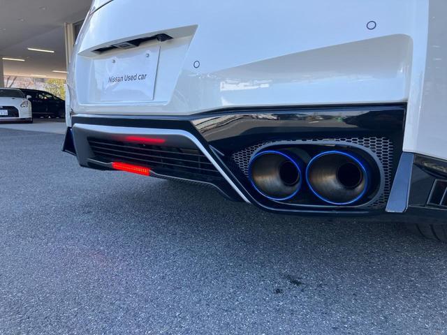 ＧＴ－Ｒ プレミアムエディション　ＭＹ２０　室内展示　ＯＰ内装白　ＮＩＳＭＯスポリセ　タイヤ新品交換　ワンオーナー　純正チタンマフラ　ドラレコ　ＥＴＣ　純正ナビフルセグＴＶ　プライバシーガラス　純正２０インチＡＷ　ＬＥＤヘッドライト（24枚目）