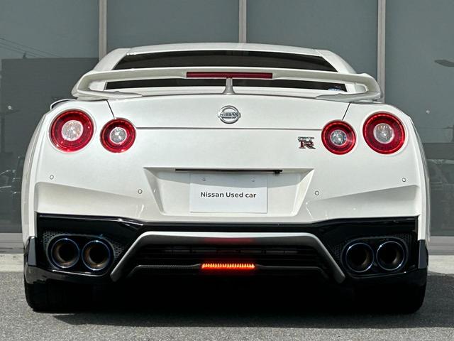 ＧＴ－Ｒ プレミアムエディション　ＭＹ２０　室内展示　ＯＰ内装白　ＮＩＳＭＯスポリセ　タイヤ新品交換　ワンオーナー　純正チタンマフラ　ドラレコ　ＥＴＣ　純正ナビフルセグＴＶ　プライバシーガラス　純正２０インチＡＷ　ＬＥＤヘッドライト（28枚目）