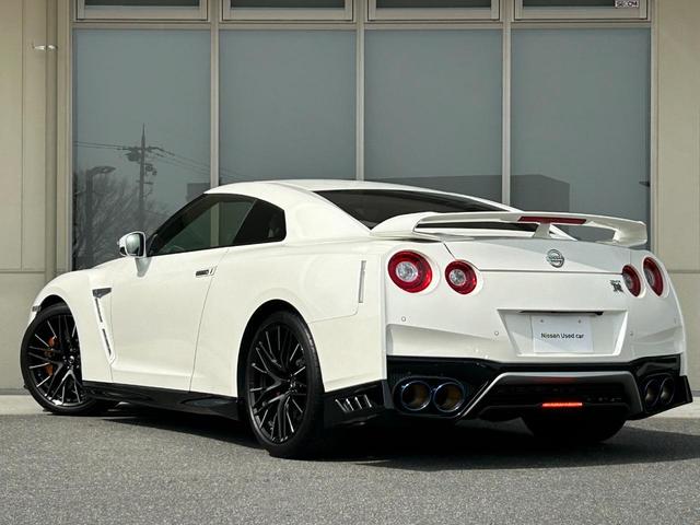 ＧＴ－Ｒ プレミアムエディション　ＭＹ２０　室内展示　ＯＰ内装白　ＮＩＳＭＯスポリセ　タイヤ新品交換　ワンオーナー　純正チタンマフラ　ドラレコ　ＥＴＣ　純正ナビフルセグＴＶ　プライバシーガラス　純正２０インチＡＷ　ＬＥＤヘッドライト（29枚目）