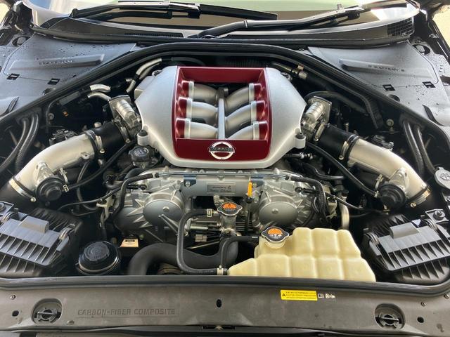 ＧＴ－Ｒ ブラックエディション　ＭＹ２０　室内展示　純正ナビ　ＥＴＣ　ドラレコ　コーナーセンサー　バックカメラ　ＢＯＳＥサウンド　専用ＲＥＣＡＲＯシート　シートヒーター　ＬＥＤヘッド　オートライト（12枚目）