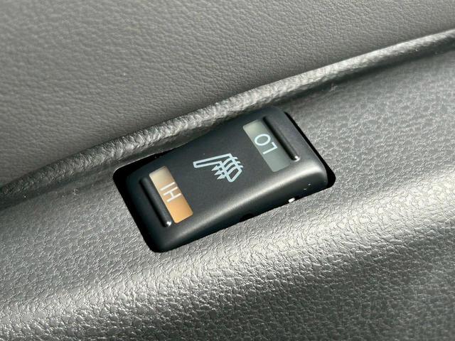 ＧＴ－Ｒ プレミアムエディション　ＭＹ２４　室内展示　ＳＲＳサイドカーテンエアバック　プライバシーガラス　ハーフレザーシート　ＢＯＳＥサウンド　純正２０インチＡＷ　ＦＵＪＩＴＳＵＢＯ製チタン合金製マフラー　レイズ製アルミ鍛造ホイール（29枚目）