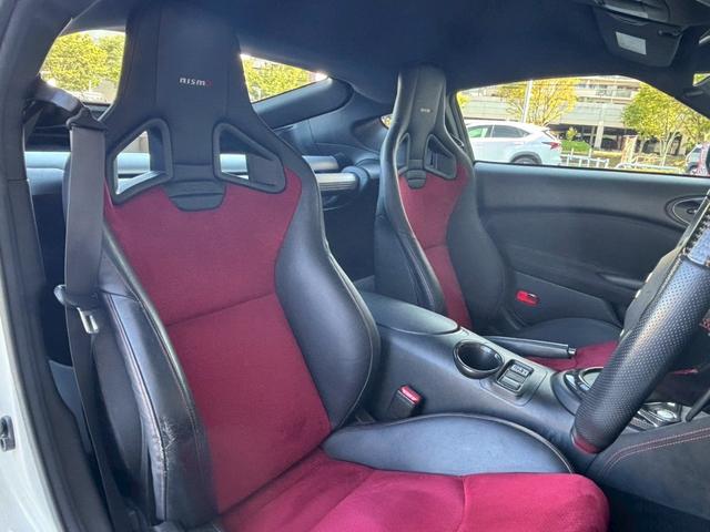 フェアレディＺ 　ＮＩＳＭＯタワーバー／サス／エアロ／マフラー／メーター／１９インチＡＷ　ＢＯＳＥサウンド　純正ナビ　外品追加スポイラー（18枚目）